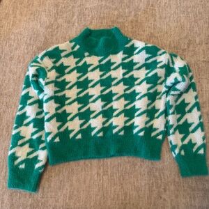 Art Class Green and White Houndstooth Sweater